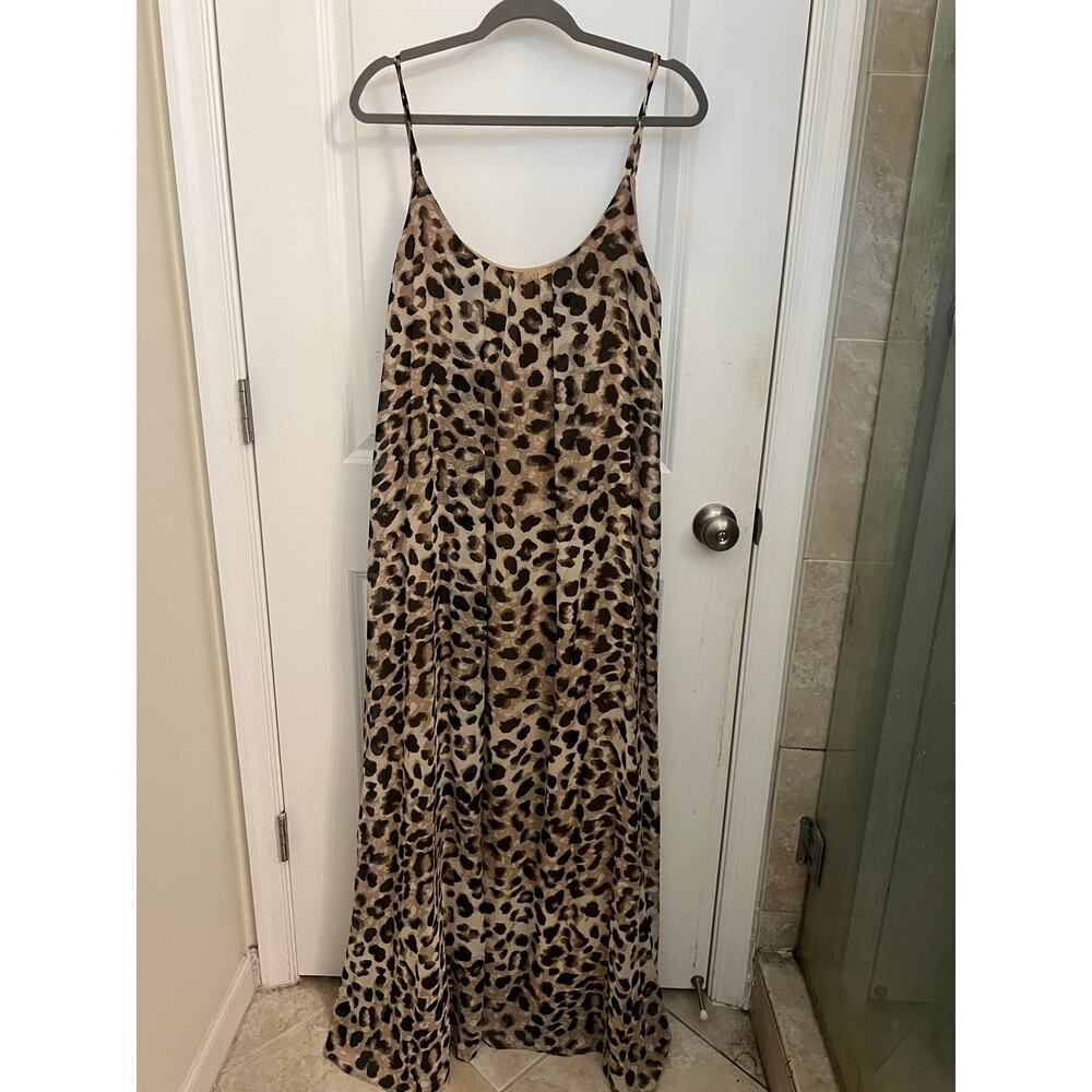 AURA Women's Leopard Maxi Flowy Dress Large Sleeveless Boho Chic Resort Mobwife